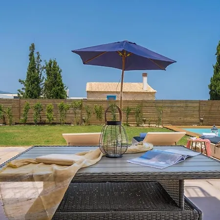 Casa De Sun With Seaview Pool Tragaki